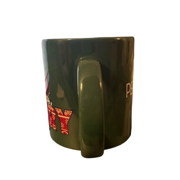 PEANUTS Large 20oz 'MERRY' Mug Christmas Snoopy Dark Green - Picture 3 of 6